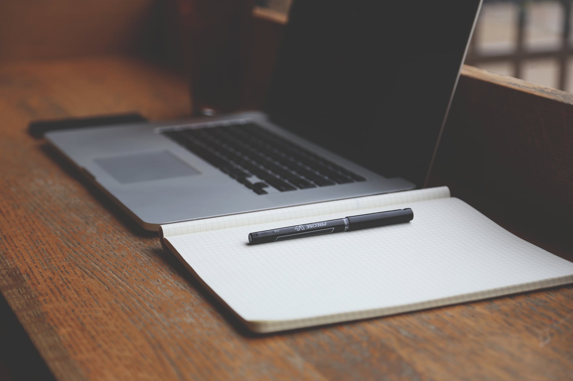 notebook computer pen macbook pro – Español al Día